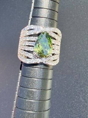 Sterling Silver Green Teardrop Crystal Statement Ring Size 6